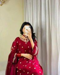 Hania Amir FZ Collection