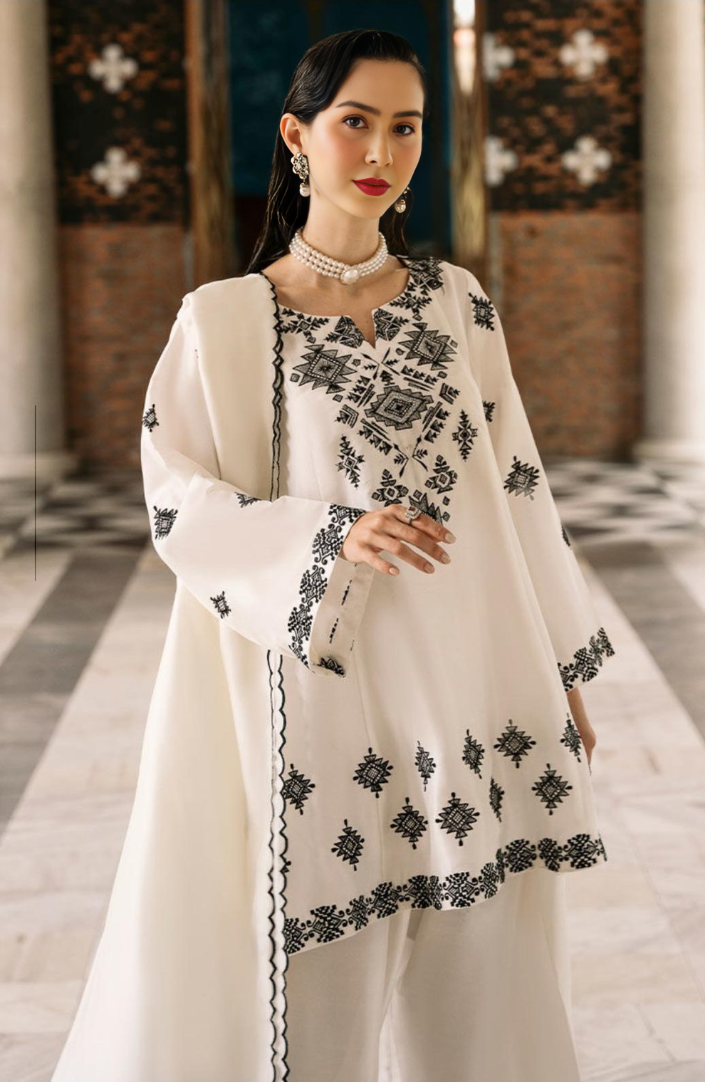 White hoor Embroidered 3pcs