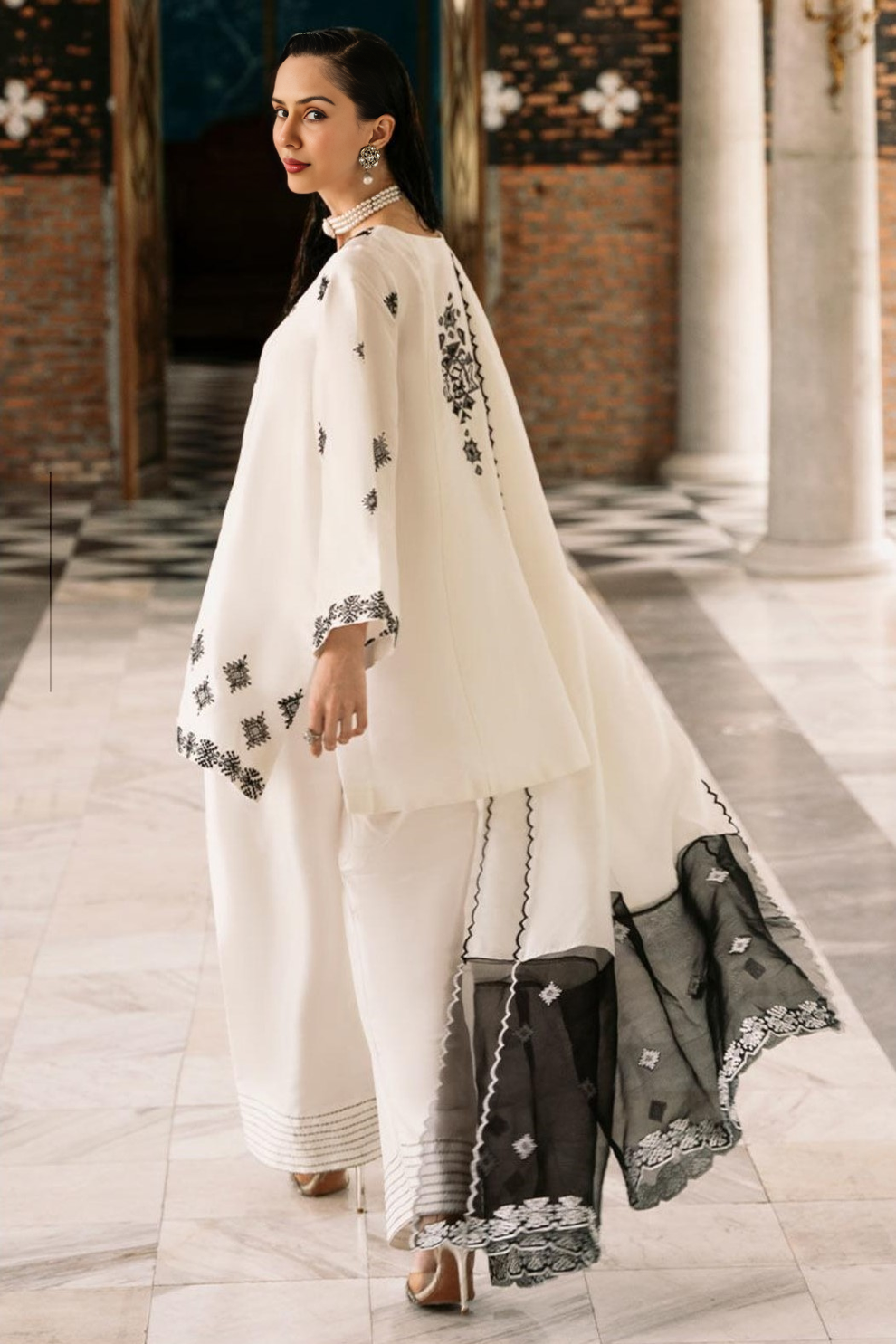 White hoor Embroidered 3pcs